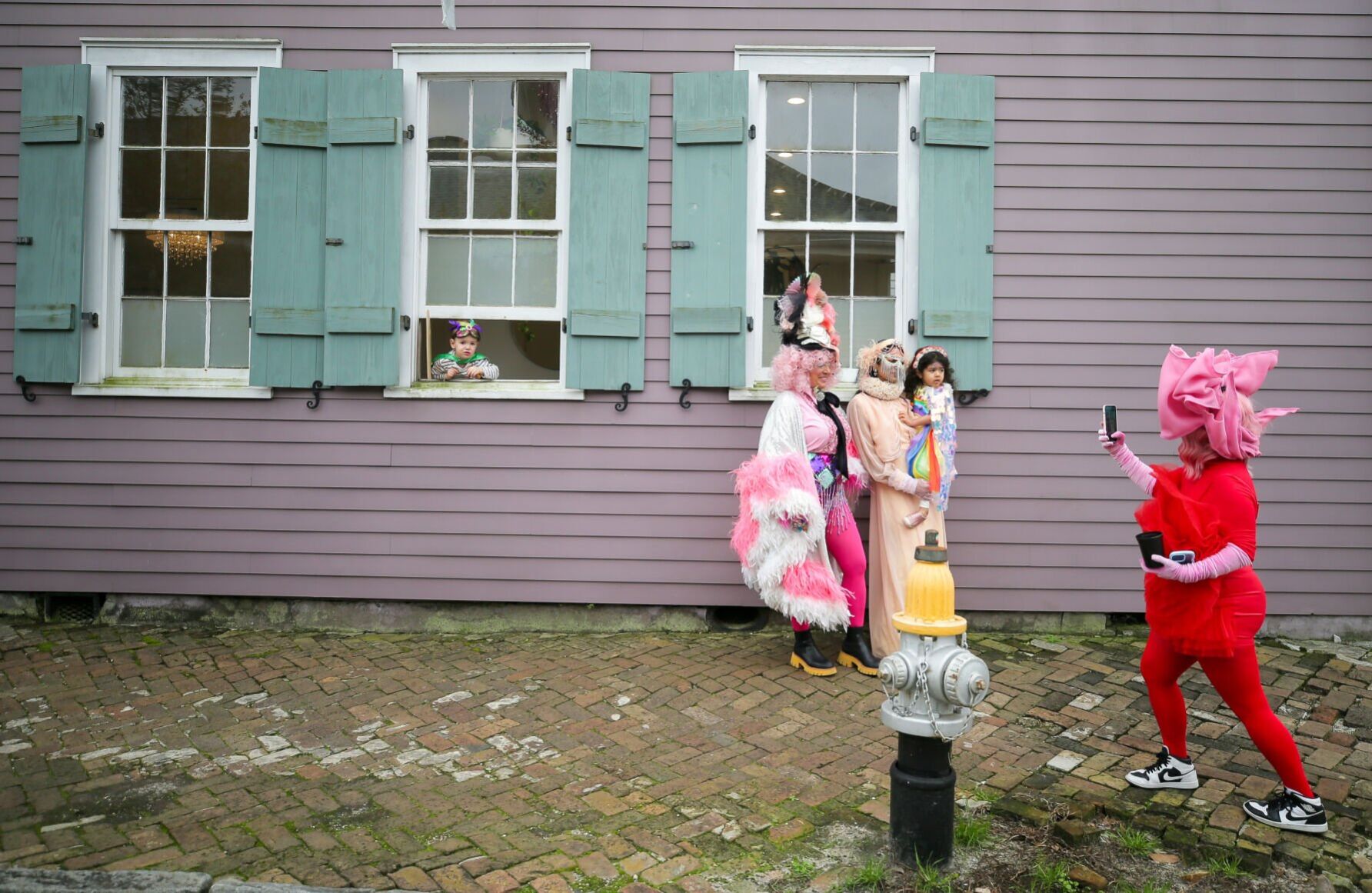 no.costumes.021424.0045.jpg